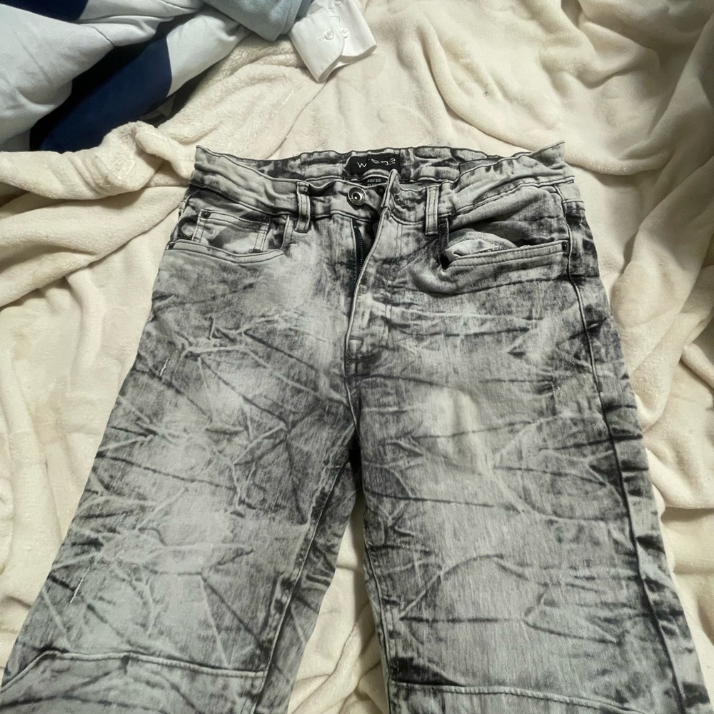 Gray Distressed Jeans - Picture 9 of 9